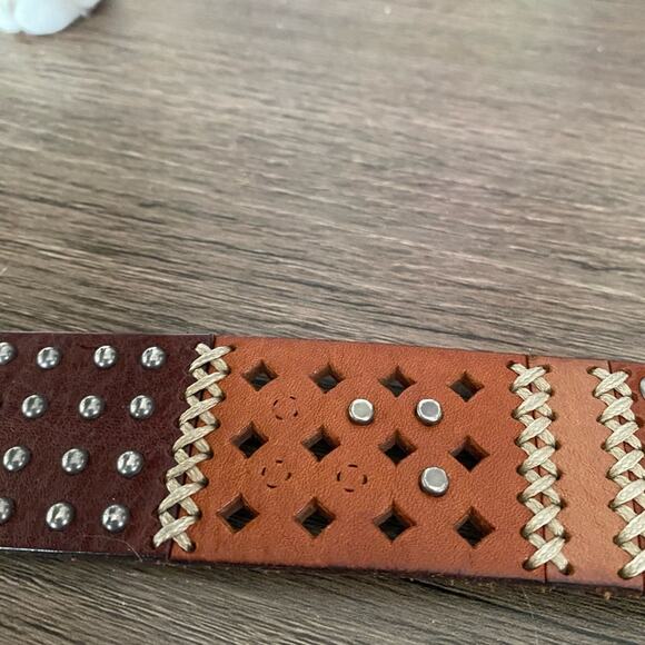 Fossil Mens Brown Leather Studded Belt size small - Picture 9 of 11
